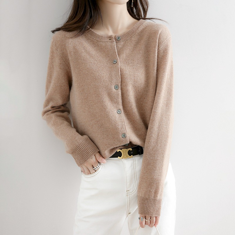 Nowy sweter rozpinany z dziani – Winter Clothing Colors 2026 recenzja i cena