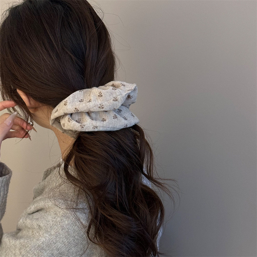 Koreańskie kwiatowe dziergane  – Winter Clothing Korea recenzja i cena